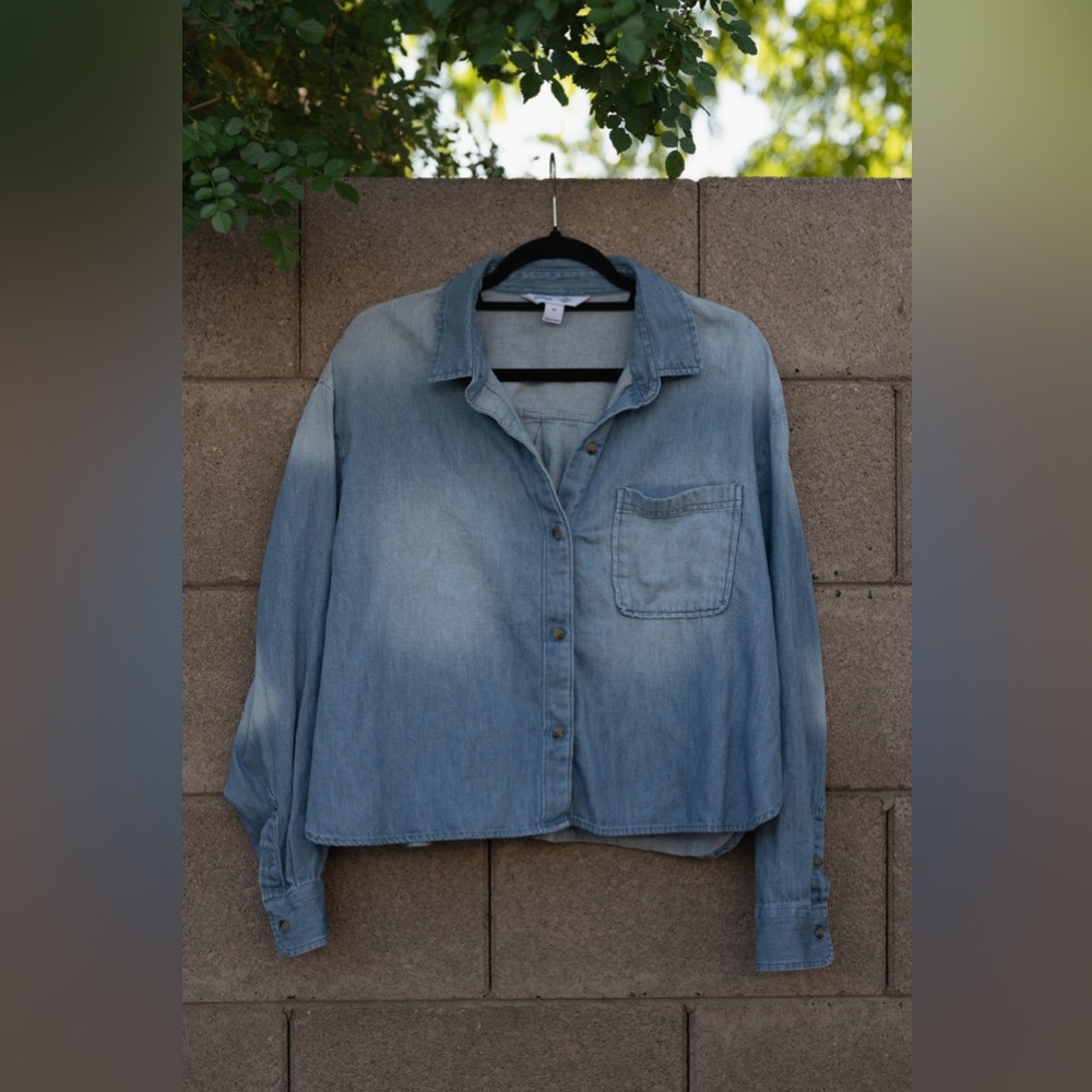 Old Navy Cropped Button-Down Denim Shirt 100% Cotton
